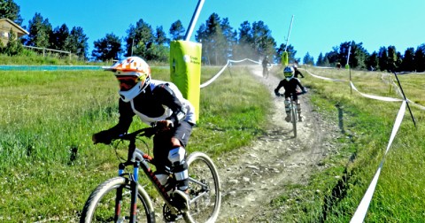 Campamento internacional de bici de descenso en inglés