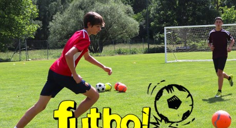campamento de fútbol en inglés